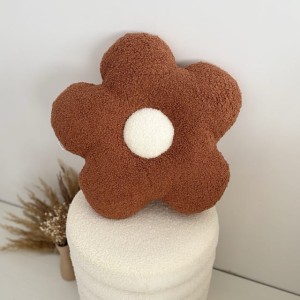 Poduszka boucle duży Kwiatek rudy / biały