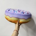 Donut mały jagodowy