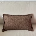 Poduszka dekoracyjna boucle brązowa prostokątna