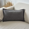 Poduszka dekoracyjna z miękkiej tkaniny bouclé