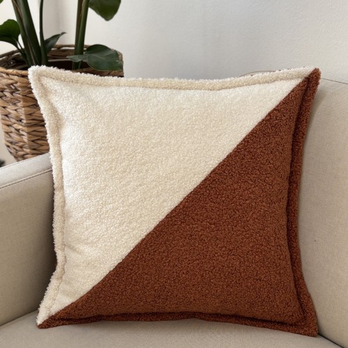 Poduszka dekoracyjna boucle wzór skos